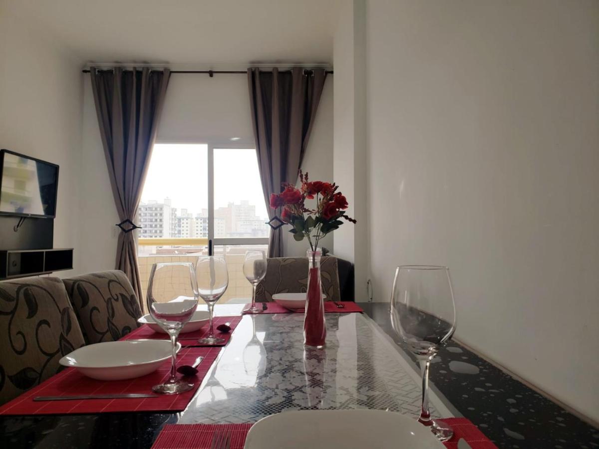 Lindo Apto 300M Praia Da Ocian E Centro - Vista Mar- Varanda Sacada - Wi-Fi 300 Mbps - Vaga De Garagem - Acomoda Ate 6 Pessoas Apartment ปรายากรันเด ภายนอก รูปภาพ